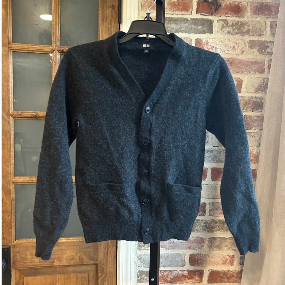 Uniqlo Cardigan Sweater Women Gray Wool Dark Academia Quiet Luxury Classic XS